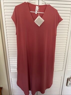 Wynne Layers Dusty Rose V-Neck Midi Dress / Tunic wth pockets, Small